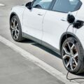 Carros elétricos desgastam mais os pneus? Entenda o motivo!